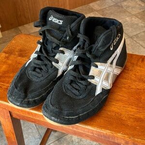 ASICS wrestling shoes